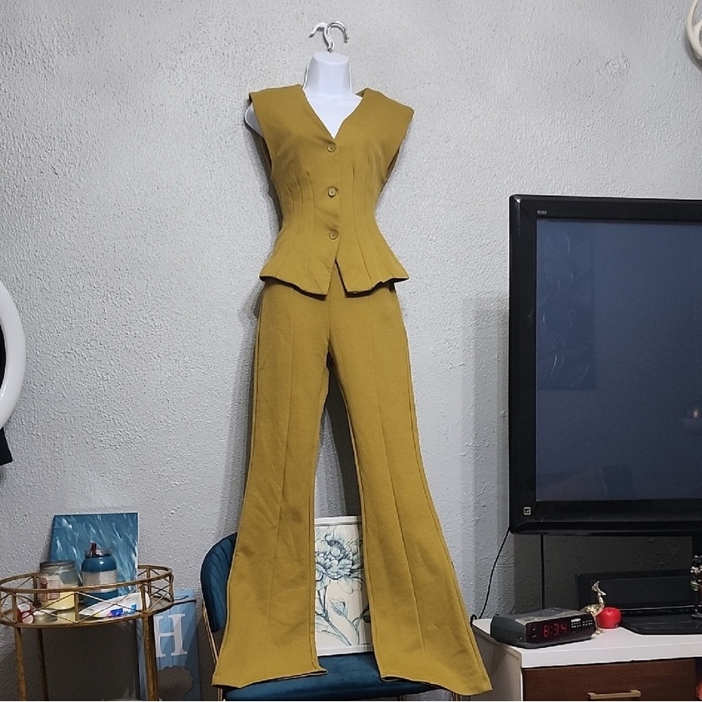 Zara Mustard Women's Pantsuit